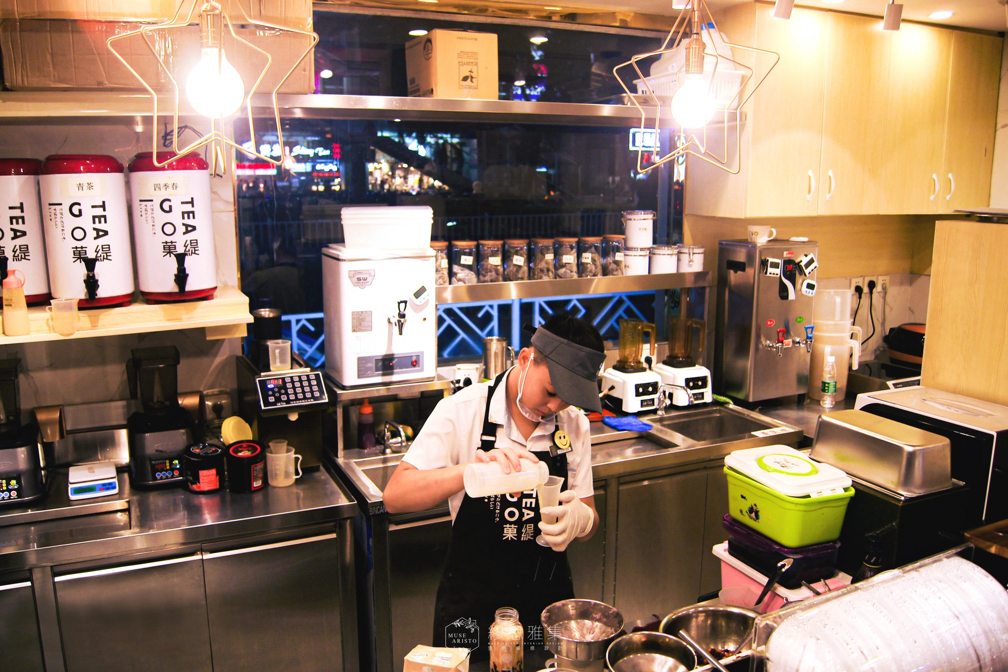 菓緹 GOTEA 朝陽廣場店｜城市心臟的一抹緋紅禮物