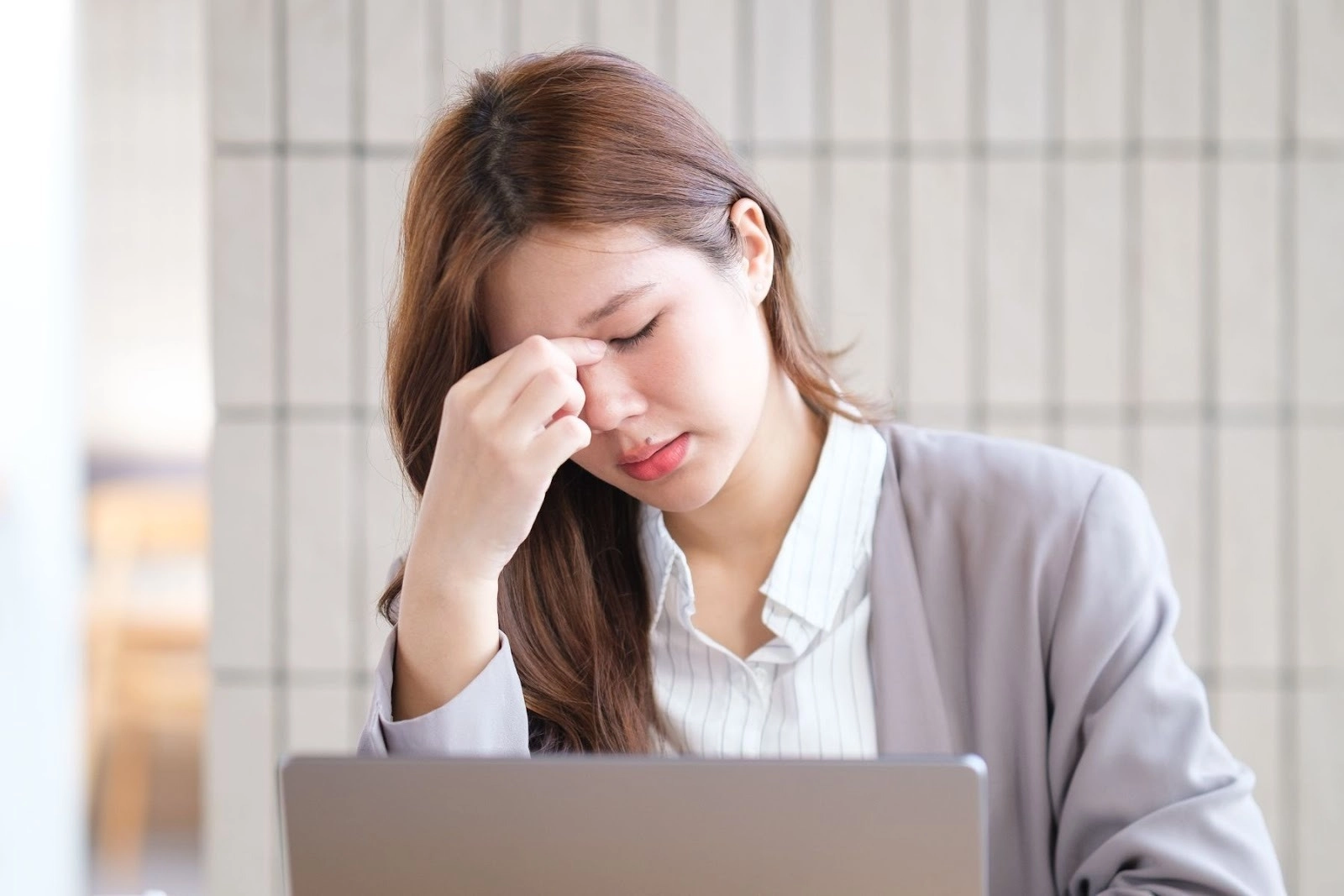 病態建築症候群, 辦公室頭暈,空氣不流通頭暈想吐