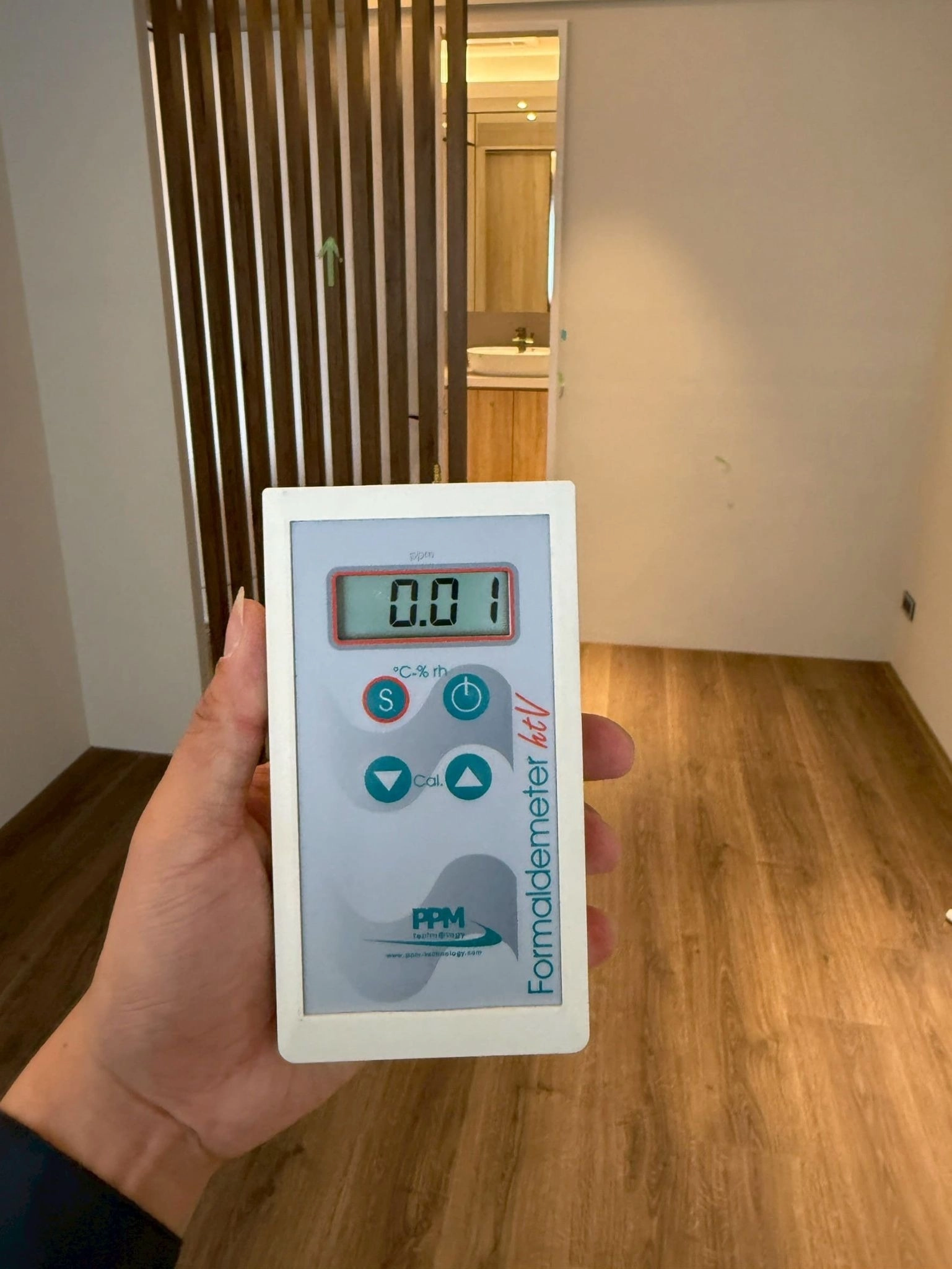 繆思雅集於現場進行空氣品質檢測